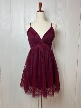 Nwt Elegant Babydoll V-Neck Burgundy Velvet A-Line Dress homecoming semi formal